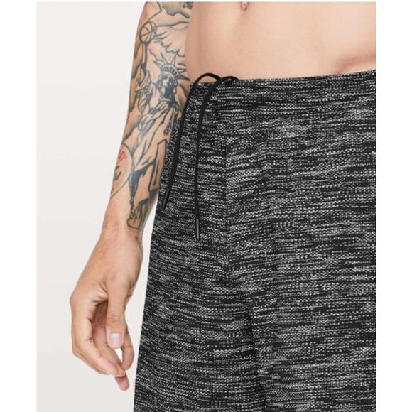 Lululemon Men's Pace Breaker Short 9" Lined EUC - Picture 10 of 10